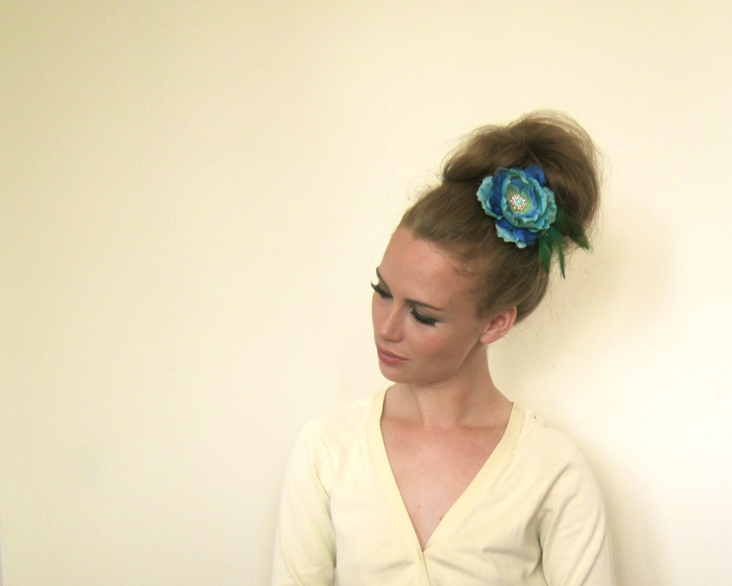 Tiffany Blue and Dark Blue Feather Flower Hair Comb - Hair Bun Accessory - Something Blue Hair Bridal - Blue Hair Headpiece Bridal Wedding