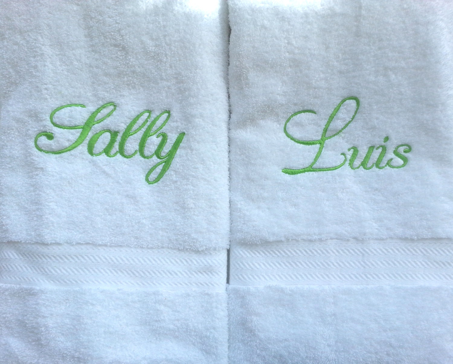 Embroidered bath towel/embroidered name in towel/girl towel/embroidered towel/monogram towel/ monogram