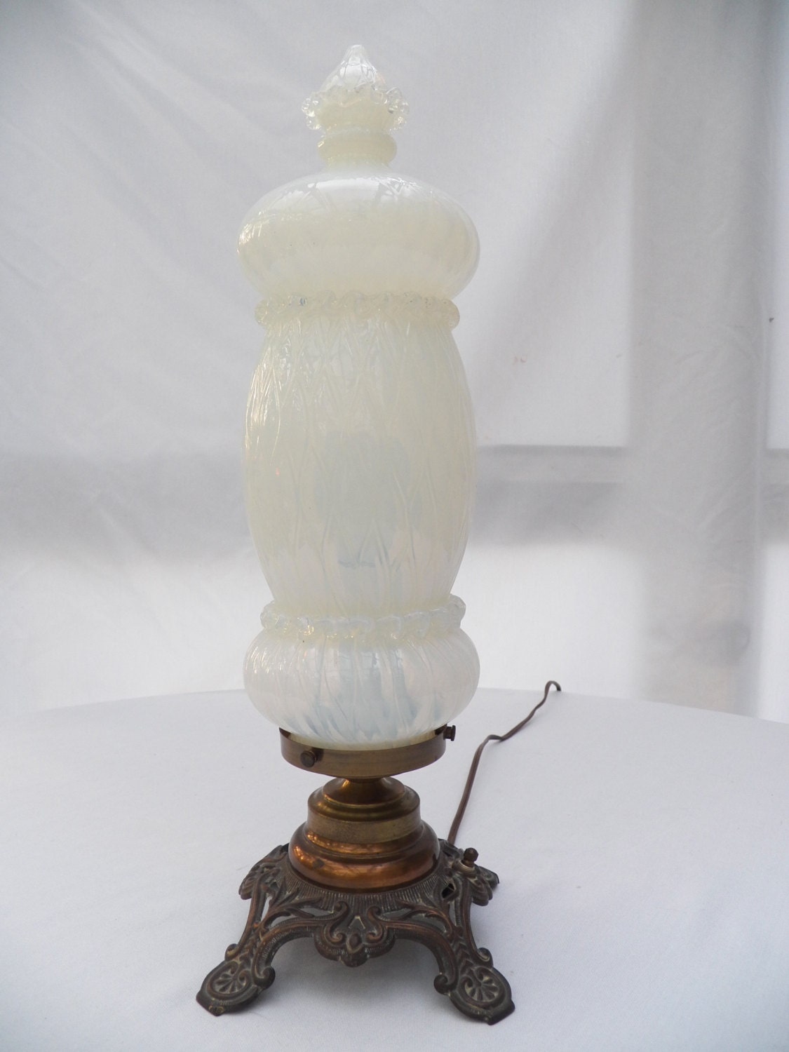 Amazing Art Deco Opalescent Art Glass Parlor Boudoir Lamp Light - French Lalique Victorian Style Lighting