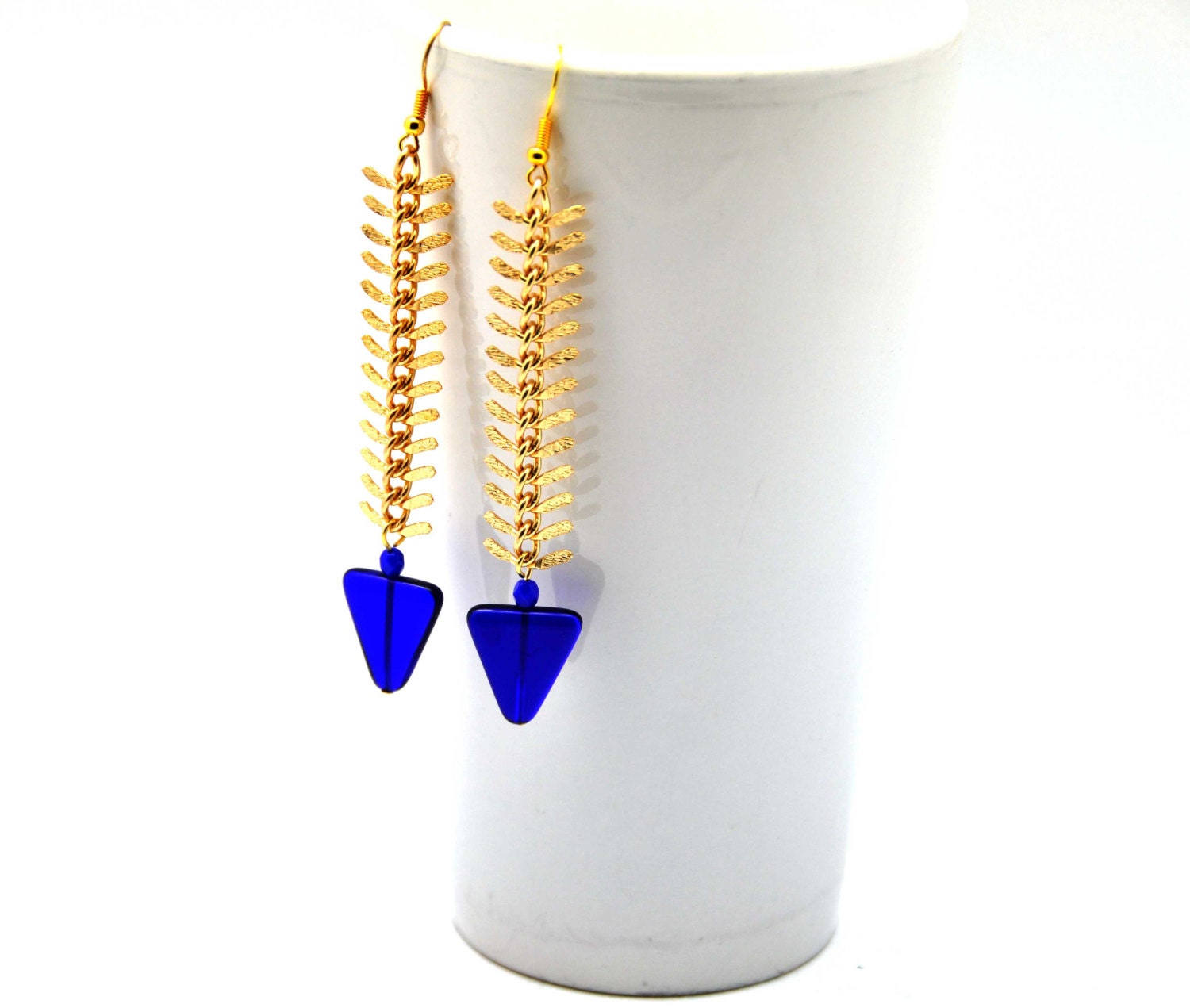 Beautiful earrings, made with gold plated fishbone chain and triangular cobalt czech glass beads