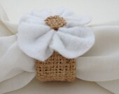 Burlap Flower White Wedding Napkin Rings, Vintage Wedding, Country Wedding, Burlap Vintage Wedding, Felt Flower, set of 8