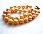 Vintage Peach or Yellow Ivory Pearl Necklace, Faux Pearl Jewelry, Small Size, Classic Style Wedding