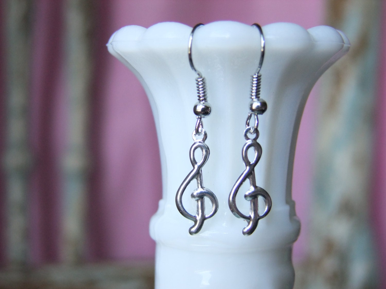 Music note earrings silver dangle metal earring lightweight