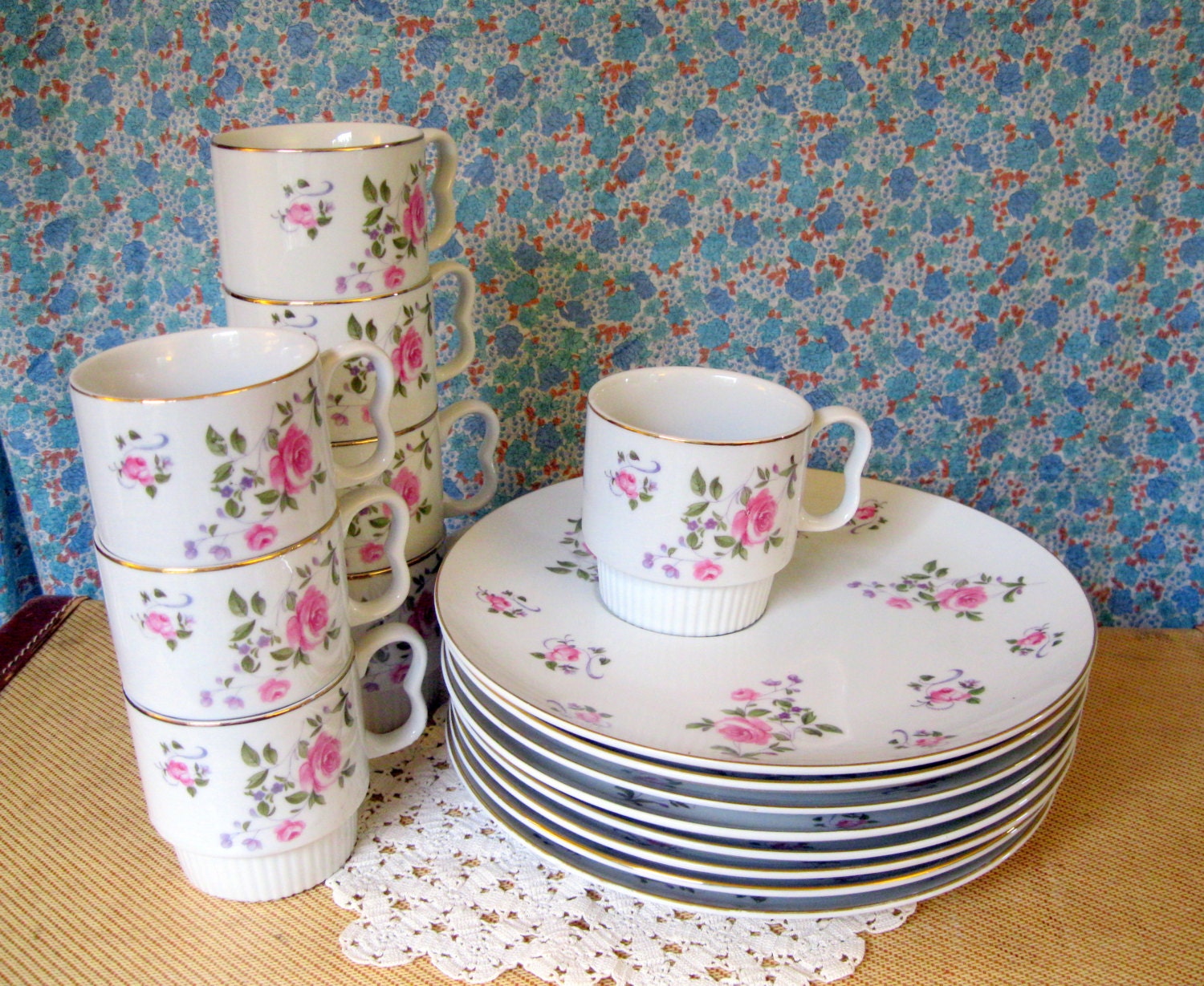 16 pc Pink Rose Snack Set: Vintage Royal Geoffrey, luncheon plates and cups, 1950s floral china