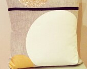 Beyonce - Insert Included - Wildly comfortably throw cushion in sequin, metallic gold, black and white for your home.