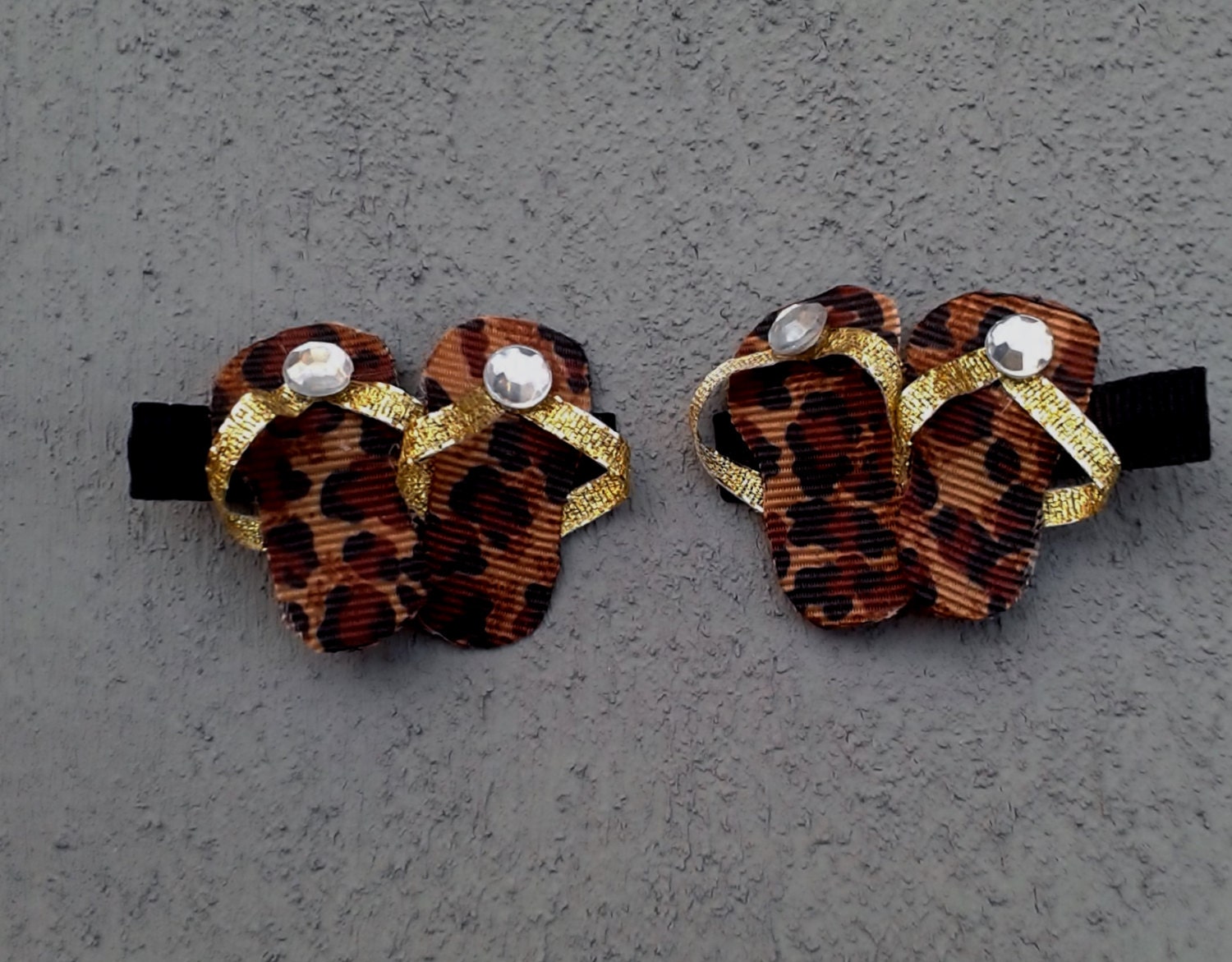 Leoparded Printed Flip Flop Hair Bows in sold in pairs