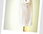 white Levis blouse- red tab - woman vintage white clothing- office wear- natural look- minimal style- size XL
