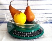 vintage kitchen scale italian design Guzzini retro emerald green transparent food scale plastic Mad Men atomic era