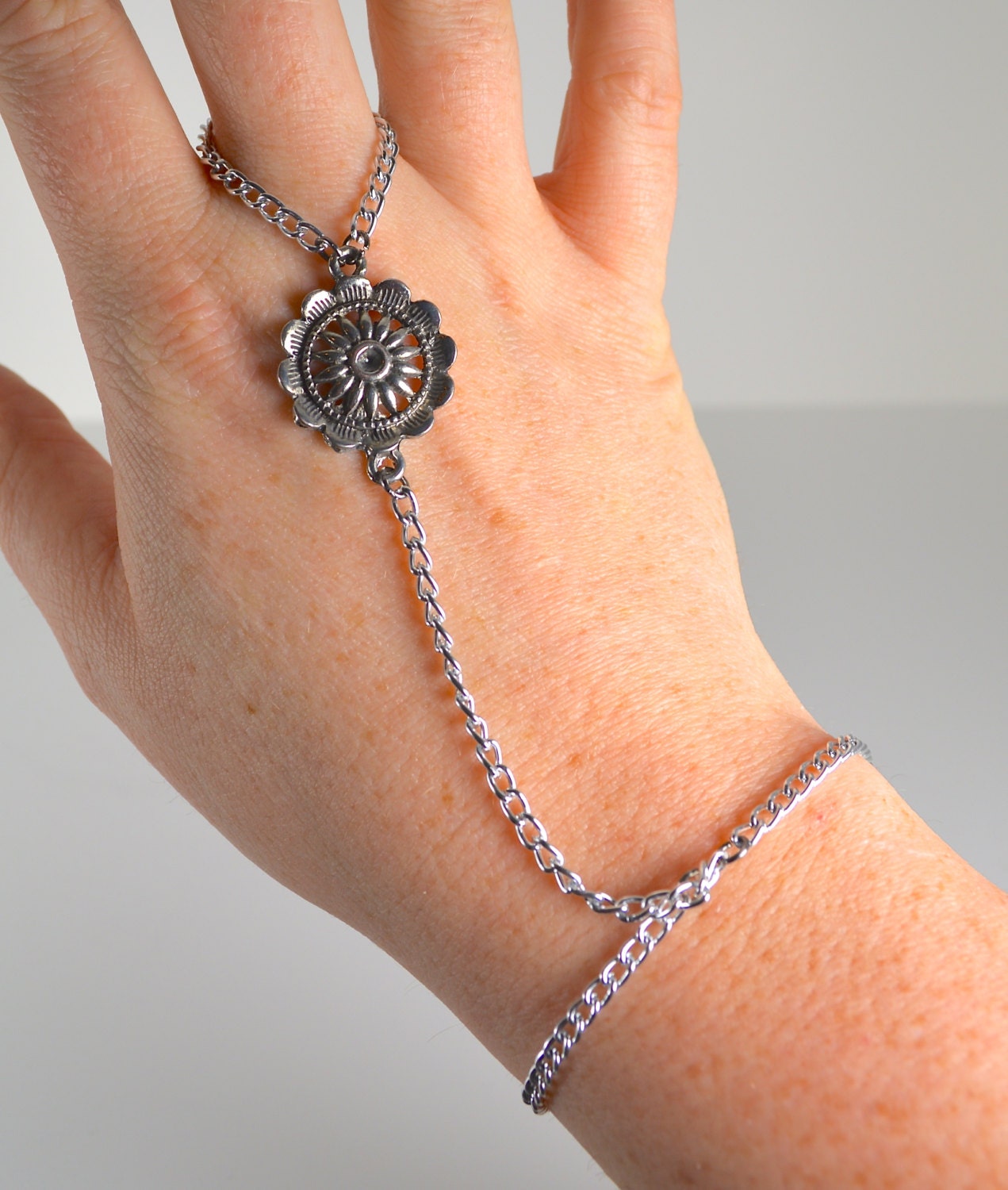 Medallion Handflower Bracelet
