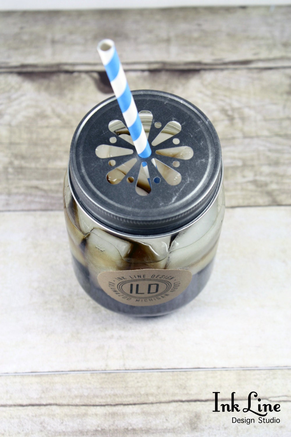 40 MASON JAR LIDS - Pewter daisy cutout - mason jar lids silver paper straw rustic vintage wedding party
