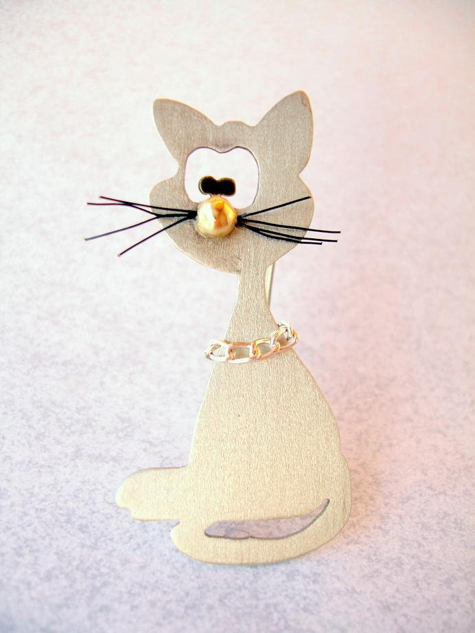 CAT SILHOUETTE BROOCH , little animal brooch,summer brooch, miniature cat pin.