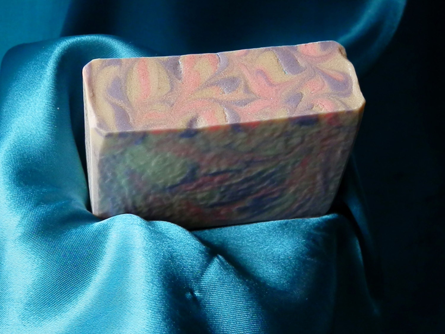 Cold process soap- sandalwood- vanilla-amber- coconut milk- shea butter- cocoa butter- spellbound woods- pastel- vegan- natural soap