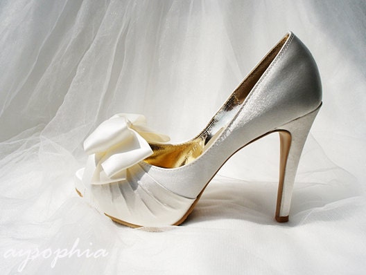 Bridal shoe clips,Wedding White Satin Ribbon Shoe Clips,Handmade