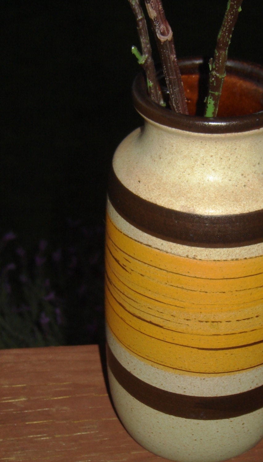 West German (213-20)  Scheurich Vase. Fabulous modern design in perfect retro colors.