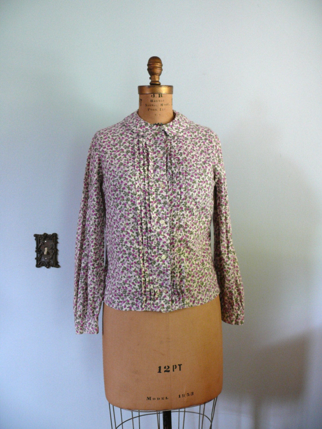 1950s blouse // Raspberry Print Pintuck Button up