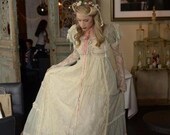 Vintage-Gunne Sax-Juliette-marie antoinette-Titantic-Gown-Princess-Corset-Pearls-Lace-Bustle Minty Green-Dress-Ribbon Corset-Ruffles-S