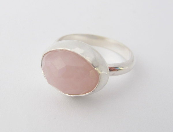 Rose Quartz Ring/ Sterling Silver Ring with Oval faceted Rose Quartz Gemstone/ Handmade