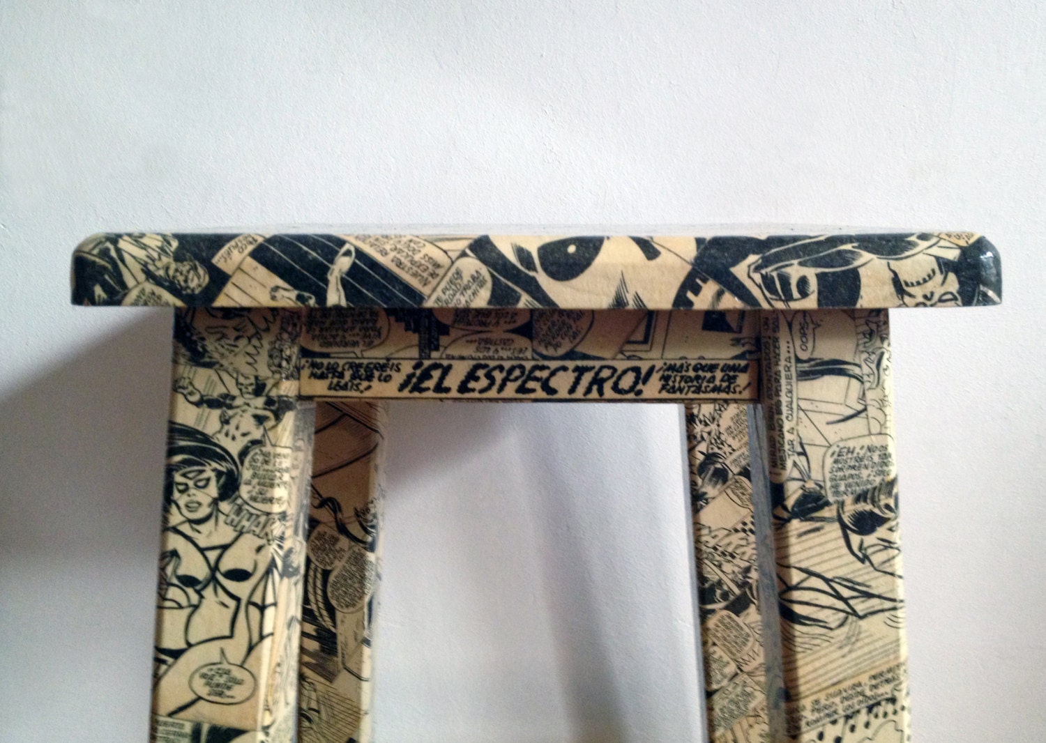 Comic Stool B&W Spider-Woman
