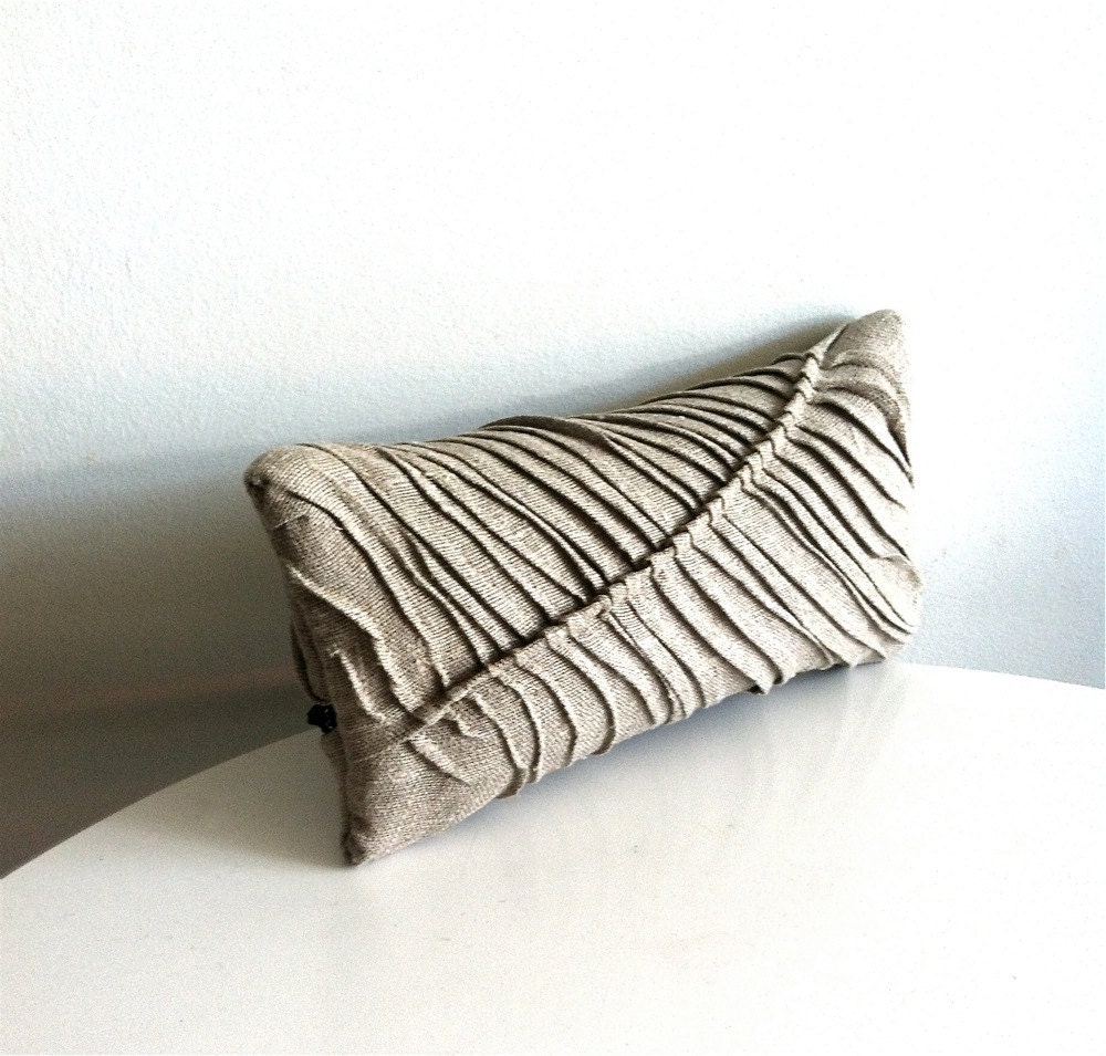 feather texture clutch - linen