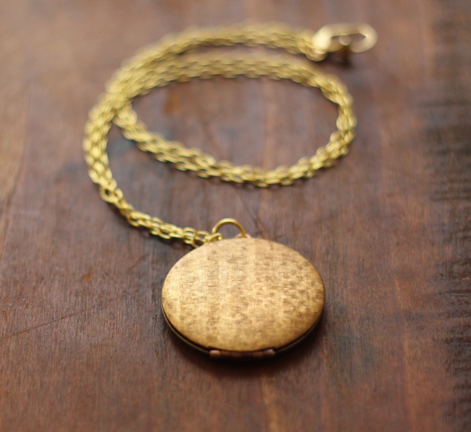 Vintage Round Locket Necklace - Simple Brass Nostalgic Love