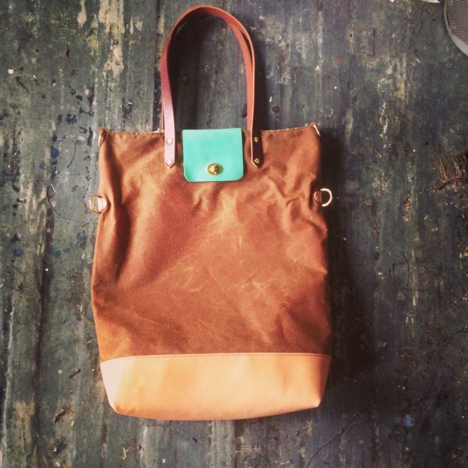 Surf and sand tote