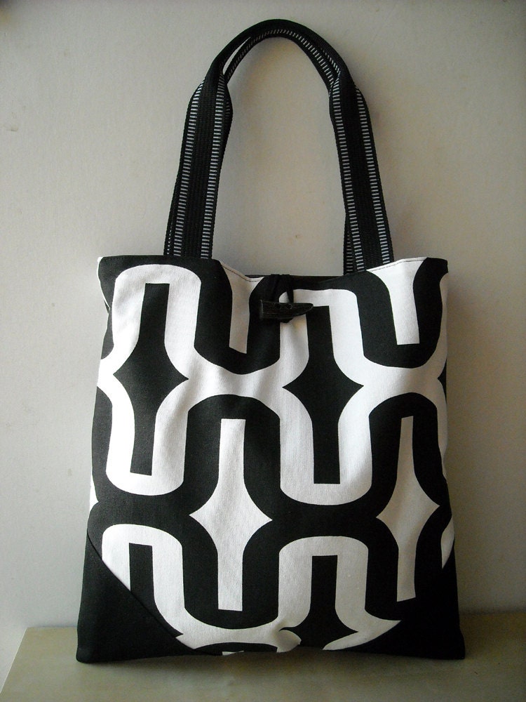 Embrace in Black - Tote Bag