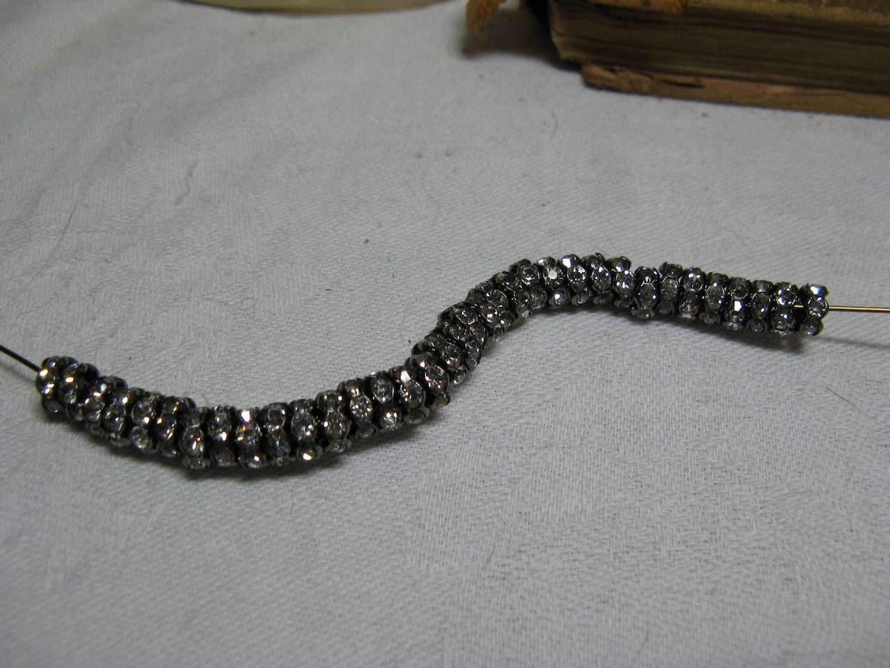 50 rhinestone bead rondelles 6mm vintage look silver