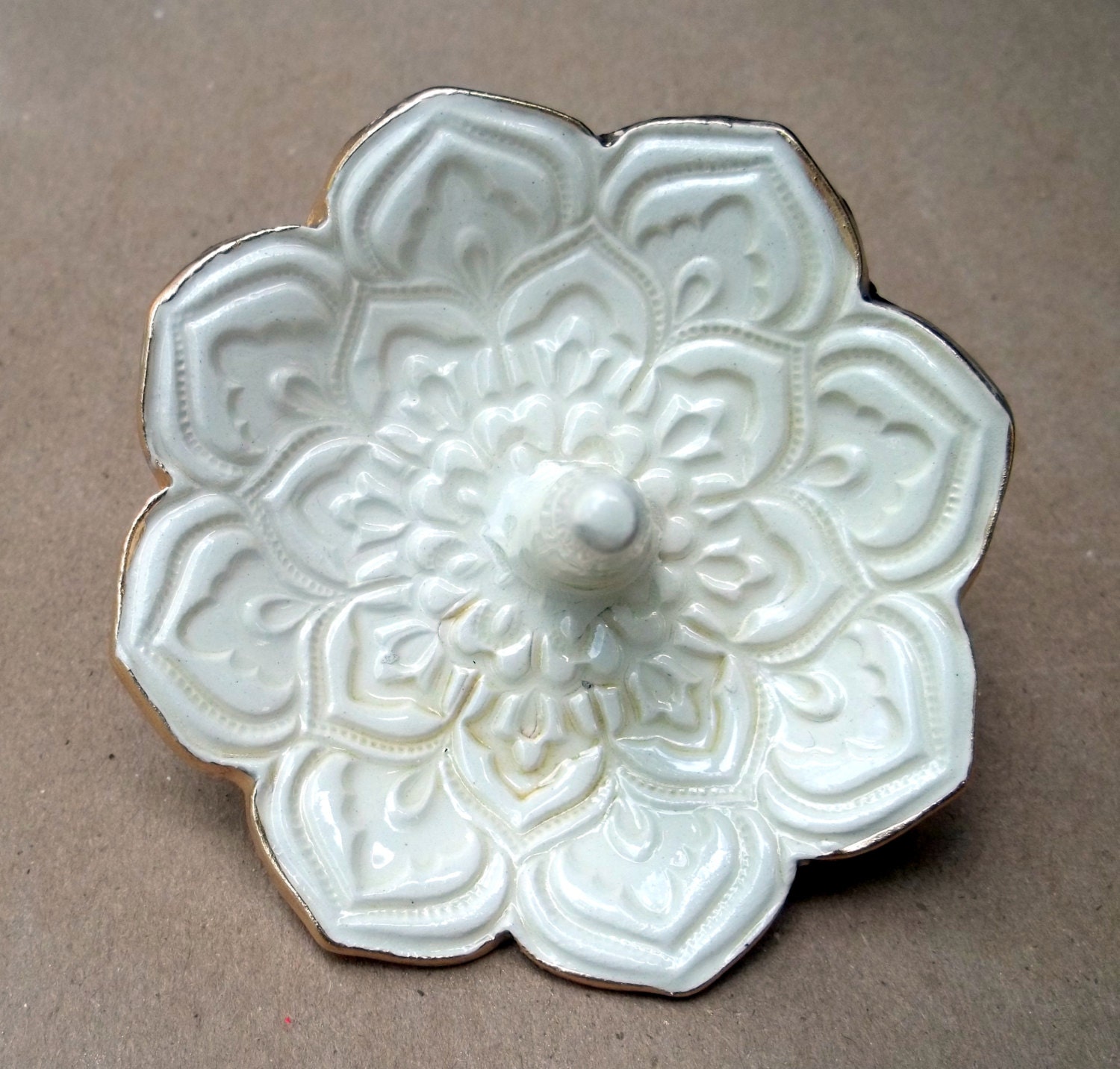 Vanilla  Lotus Ring Holder Bowl with gold edging