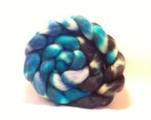 Ocean's Elegance - Superwash BFL fiber for spinning and felting