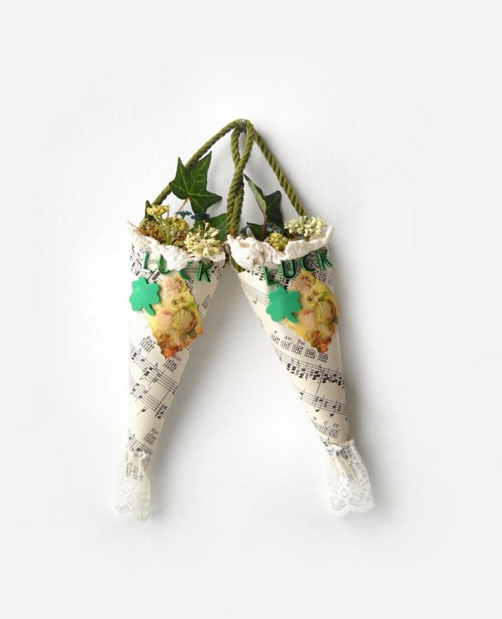 2 St Patricks Tussie Mussie Irish Wedding Paper Cone Decorations