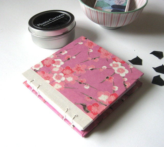 Mini Photo Albums - Wedding Favor, Birthday Gift, Sweet Surprise