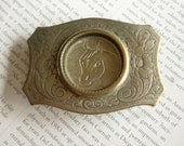 belt buckle with horse design in silver metal - vintage tooled belt buckle
