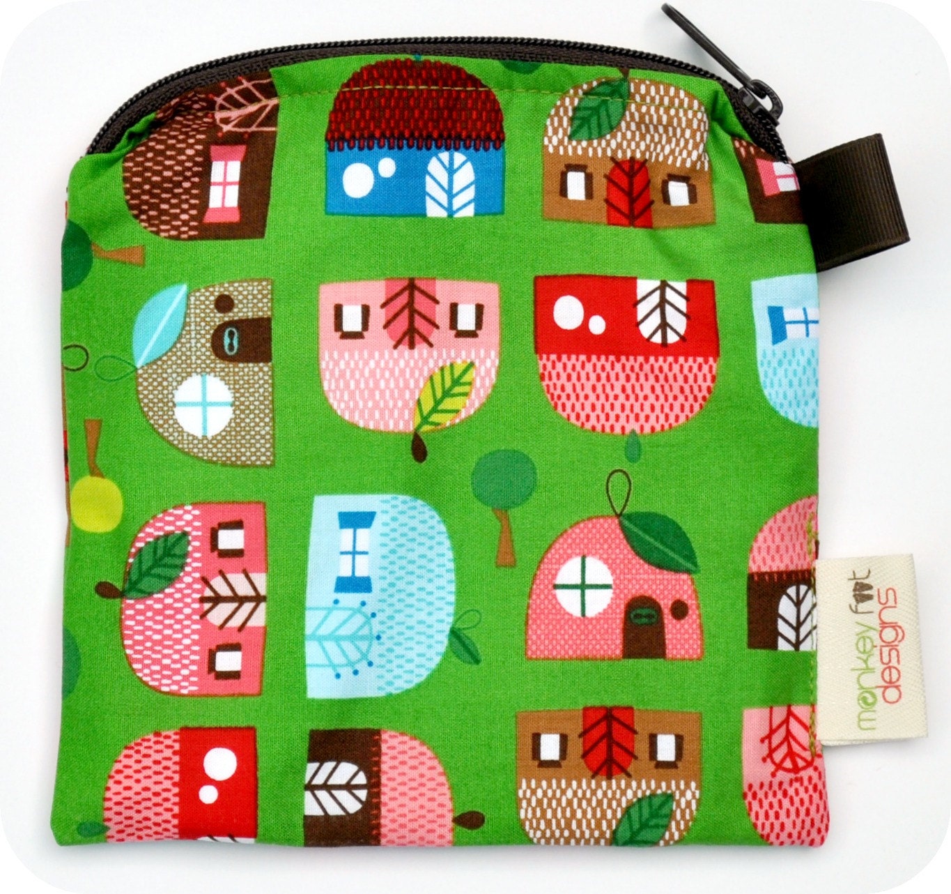 X Small 6.5 x 6.5 Wet bag / Reusable Snack Bag / Toys / Electronics / Grass Appleville Fabric / SEALED SEAMS