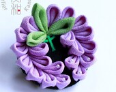 Sagari-fuji (Drooping Wisteria) Family Crest Tsumami Brooch with Raindrops