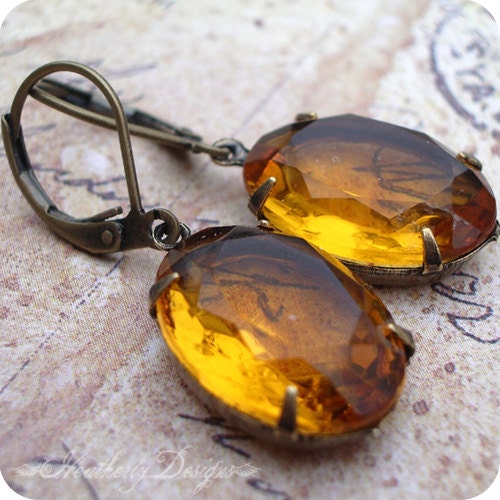 Dolce: topaz vintage oval unfoiled jewel earrings