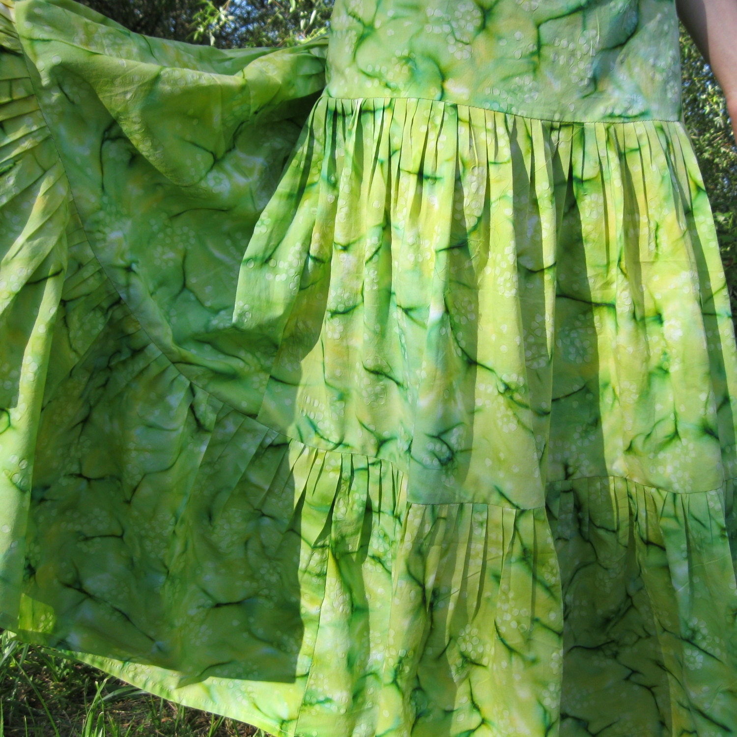 Womens skirt handmade with bustle back spring green bubble batik from India hips to 49"