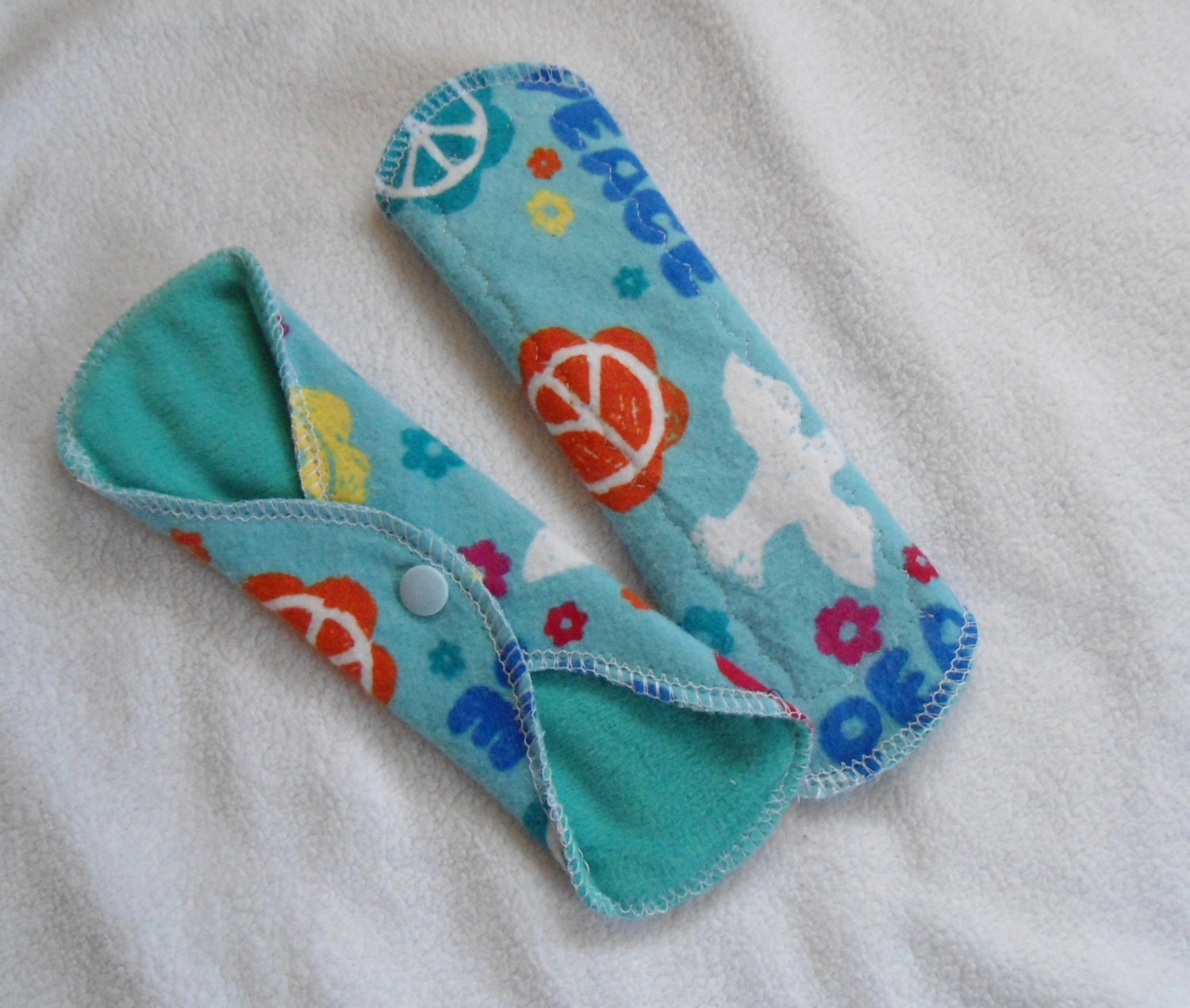 2 Pack 8 inch Peace Flannel Washable Cloth Menstrual Pads