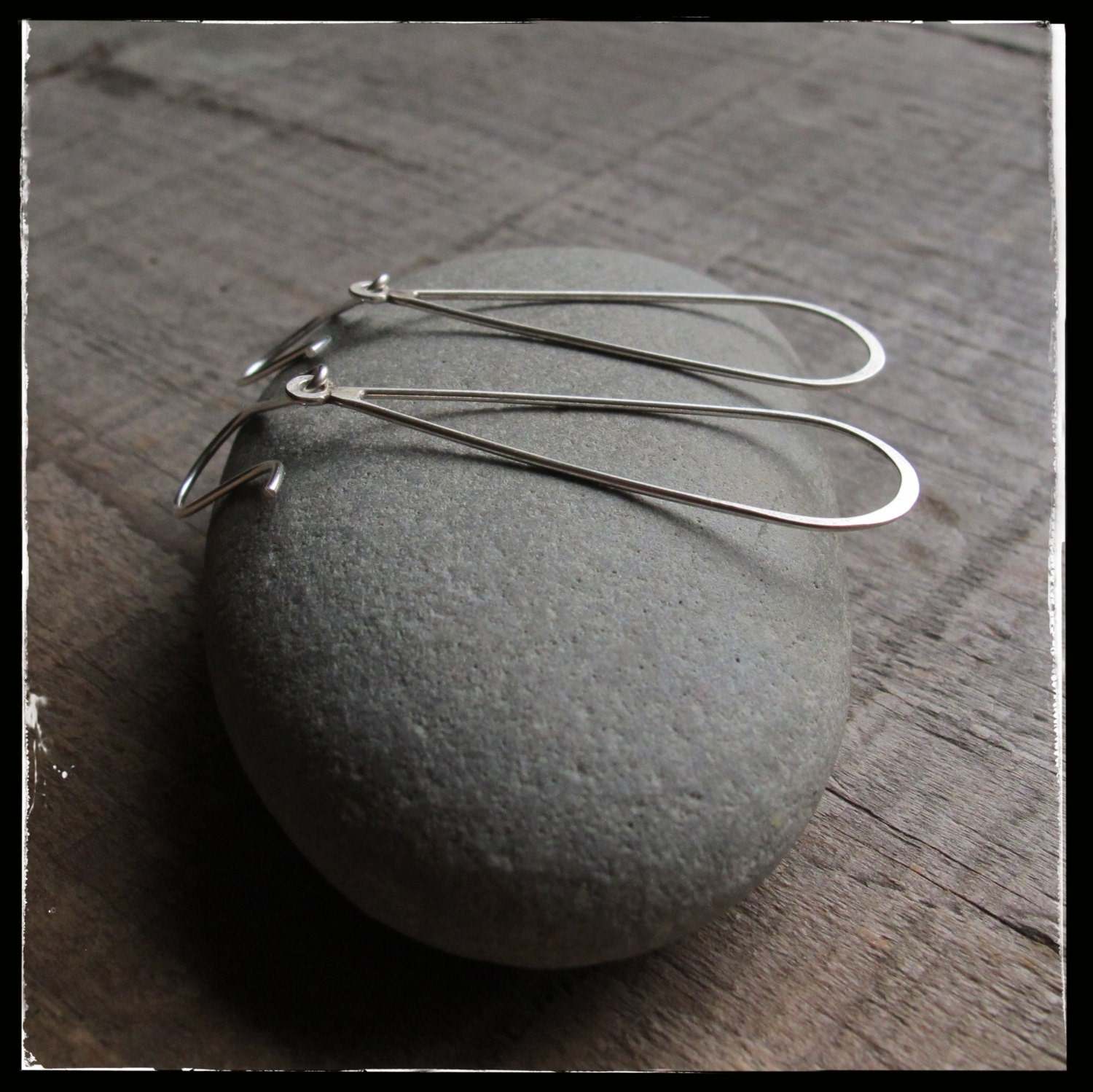 Open Droplet Swing Earrings