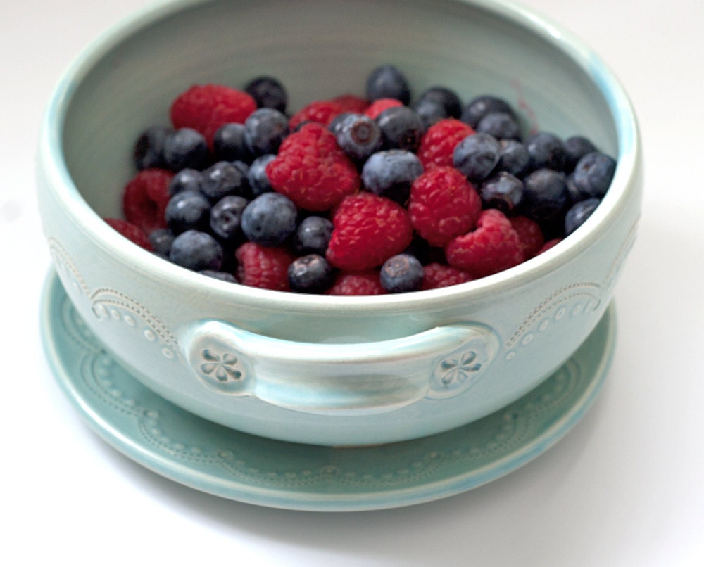 Berry Bowl - Fruit Strainer - Aqua - Medium - Stitch