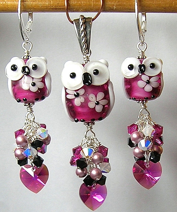 PINKALICIOUS OWLS Handmade Fuchsia Lampwork Art Glass Earrings and Pendant by Glitterbug Originals SRaJD