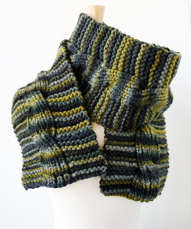 Multicolor Hand-Knit Cable Scarf - Merino Wool - Olive Green - Unisex