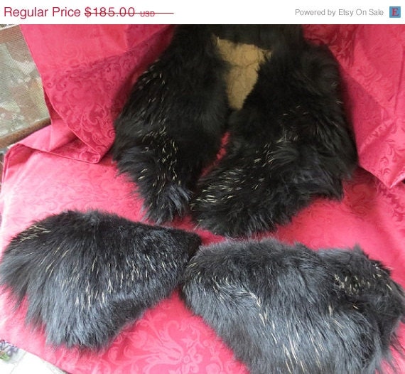 ON SALE Vintage Victorian Black Genuine Bear Fur Collar Cuffs Set