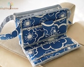 PREMIUM Organizer Clutch Wristlet (Coastal Flowers in Cornflower Blue)
