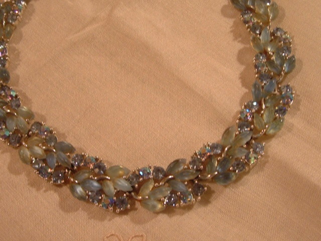 Fabulous VINTAGE LISNER Rhinestone-Blue Thermoset - Necklace