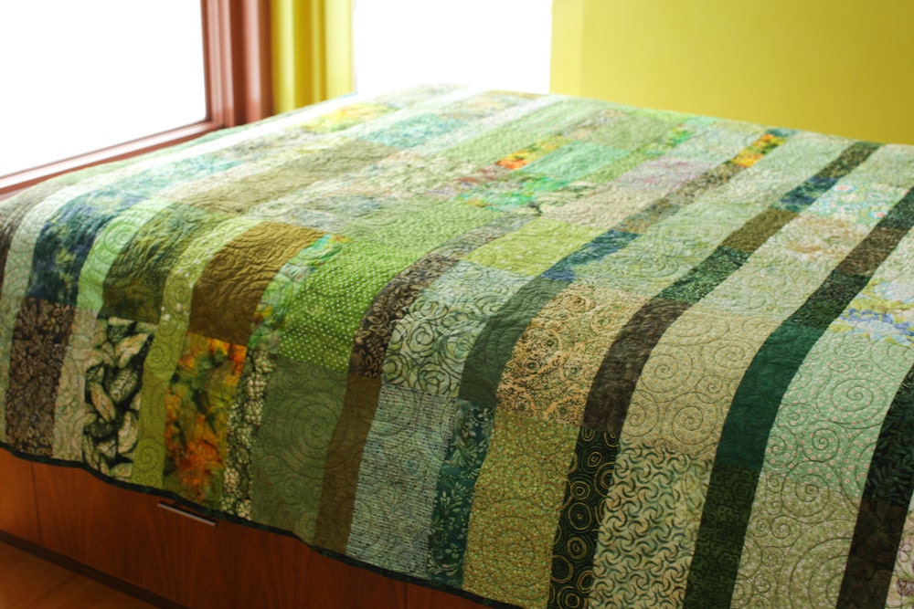 Quilt - large queen size -  woodland green - ready to ship