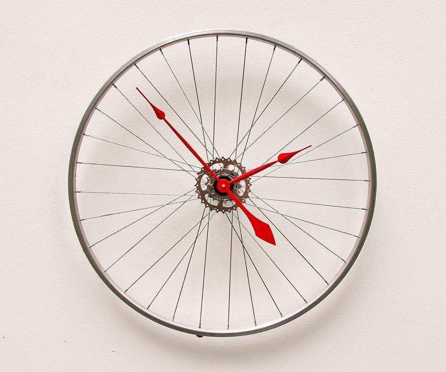 Recycled Bike Wheel Clock