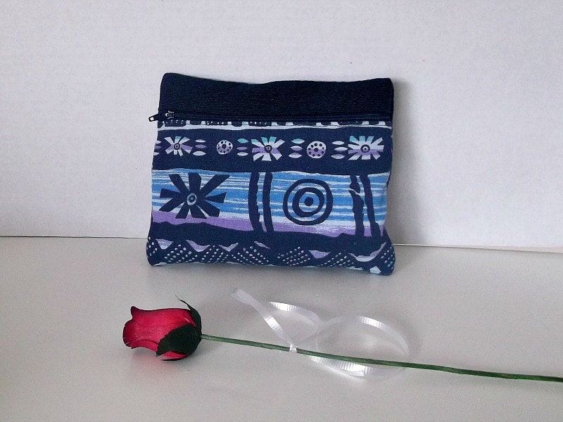 Cute Makeup Bag . Cute Makeup Organizer , Cosmetic Bag , Hawaiian Tribal Print Clutch , Purse Organizer , Seaside Bag
