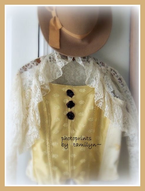 Bustier, Costume,Size 38 bust, Large,HONEY, Zip Back, Boned, reinactment days, period clothing,Goldish, Cotton lining, roses