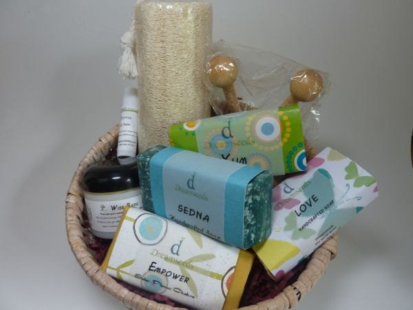 Gift Baskets for gifting those you love