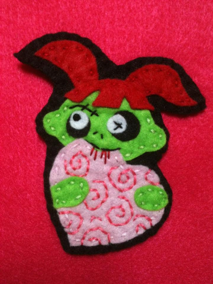 creepy valentine punk zombie girl eating heart-shaped brains hand sewn felt embroidered hair clip